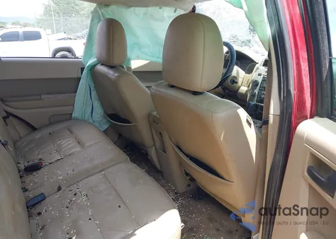 2011 Ford Escape Xlt из США, поврежденный, VIN 1FMCU9DG7BKB27571